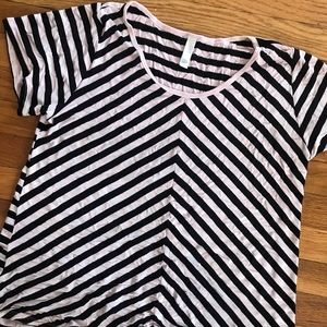 Lularoe Striped Classic tee XL